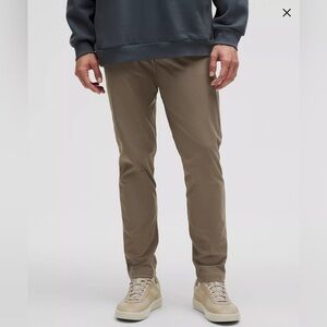 Lululemon ABC Slim-Fit 5-Pocket Pants, Size 34
Warpstreme
Warpstreme™ st…